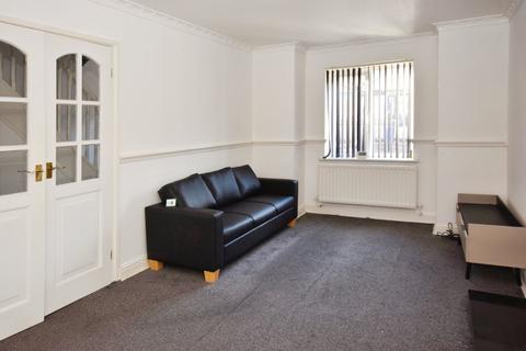 3 bedroom house to rent, Mallow Street, Hulme, Manchester, M15