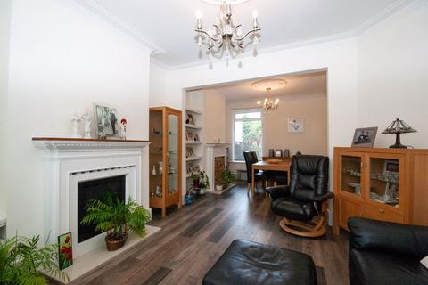 4 bedroom terraced house for sale, Retreat Road, Westcliff-On-Sea SS0