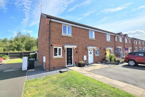 2 bedroom end of terrace house for sale, Chandler Drive, Kingswinford DY6