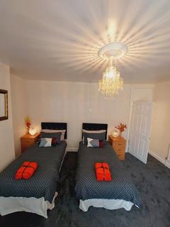 2 bedroom terraced house to rent, at Bristol, 46, St. Lukes Road BS3