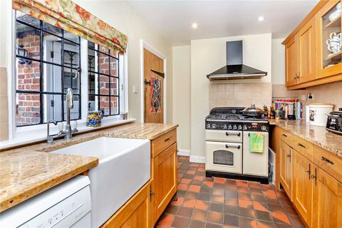 3 bedroom semi-detached house for sale, Newbury Road, Kingsclere, Newbury, Hampshire, RG20