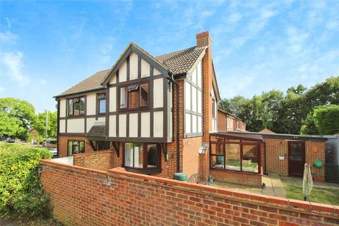 4 bedroom detached house for sale, Chantry Road, Bedford MK42