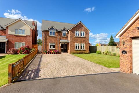 4 bedroom detached house for sale, Robins Grove, Welshampton.