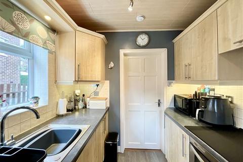 31 Lathkill Road, Sheffield, S13 8DJ