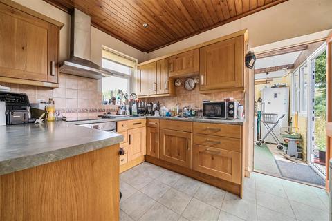 4 bedroom detached house for sale, Tedburn Road, Whitestone, Exeter