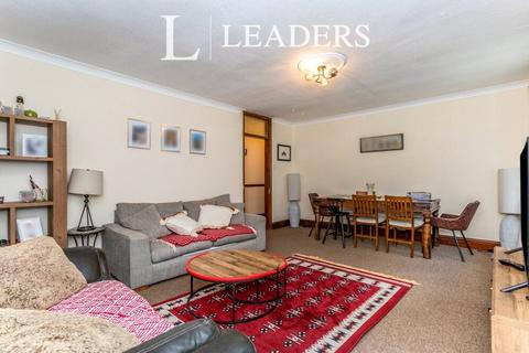 2 bedroom apartment for sale, Kingsley Court, Ashley Park Road, Walton-On-Thames