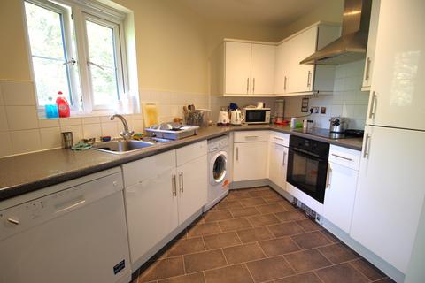 2 bedroom flat to rent, East Road, Harlow CM20