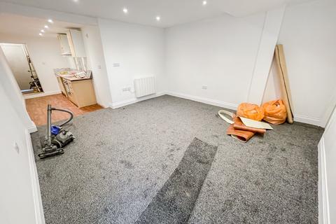 1 bedroom flat to rent, Flat,  Lower High Street, Cradley Heath