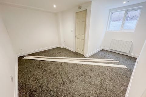 1 bedroom flat to rent, Flat,  Lower High Street, Cradley Heath