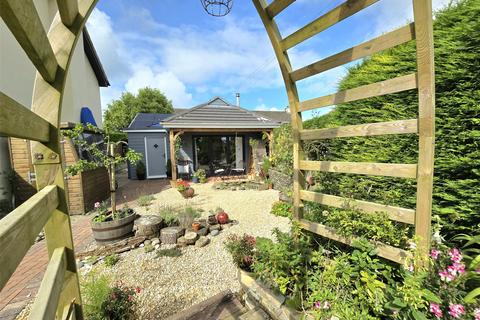 1 bedroom bungalow for sale, St. Davids Close, Woodford, Bude, Cornwall, EX23