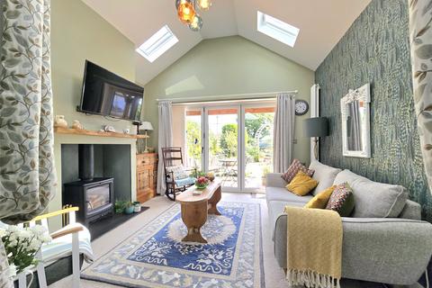 1 bedroom bungalow for sale, St. Davids Close, Woodford, Bude, Cornwall, EX23