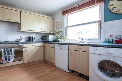 2 bedroom flat to rent, N8