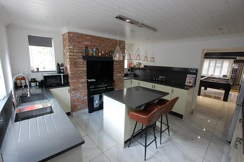 4 bedroom house for sale, Westerhill, Greater Manchester OL7