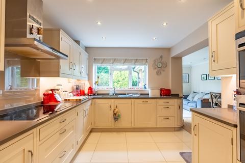 4 bedroom detached house for sale, Forge End, Hertfordshire AL2