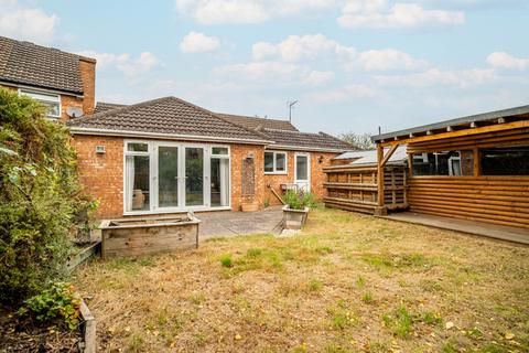 2 bedroom bungalow for sale, Adstone Road, Luton LU1