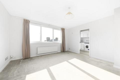 2 bedroom apartment for sale, Thornton Hill, London SW19