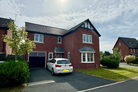 4 bedroom detached house to rent, Oaks Close, Nantwich CW5