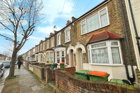 2 bedroom terraced house to rent, Sutton Court Road, London E13