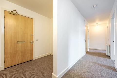 2 bedroom flat to rent, Grahams Road, Falkirk FK2