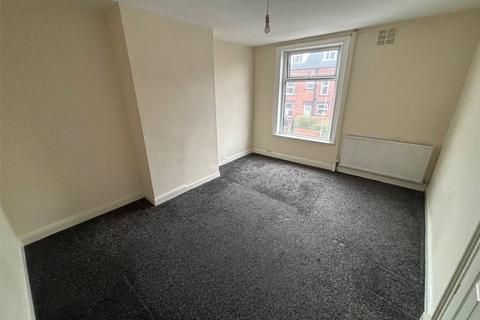 2 bedroom terraced house to rent, Clifton Terrace, West Yorkshire LS9