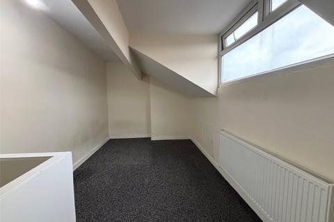 2 bedroom terraced house to rent, Clifton Terrace, West Yorkshire LS9