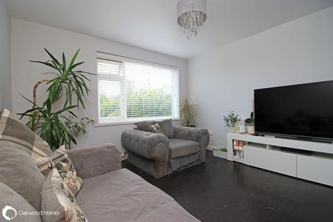 4 bedroom semi-detached house for sale, Kentmere Avenue, Ramsgate