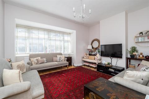 310 Gander Green Lane, Sutton, SM3 9QZ
