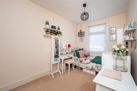 310 Gander Green Lane, Sutton, SM3 9QZ