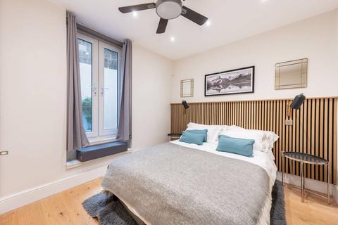 2 bedroom flat for sale, Addison Road, Holland Park, London, W14