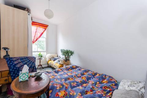 1 bedroom flat to rent, Evering Road, Stoke Newington, London, N16