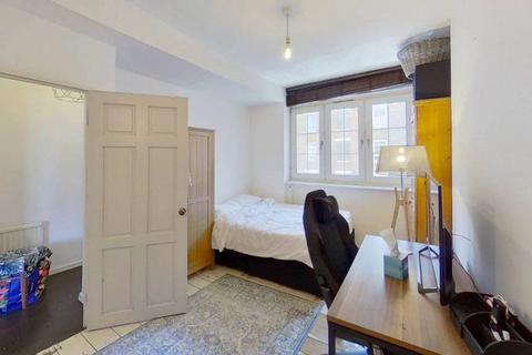 2 bedroom flat to rent, Bewley Street, Shadwell, London, E1