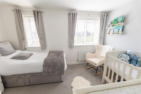12 Christopher Garnett Chase, Stanway, Colchester, CO3 8BP