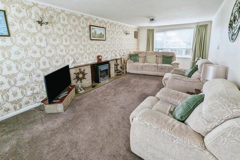 3 bedroom end of terrace house for sale, Medina Road, Corby NN17