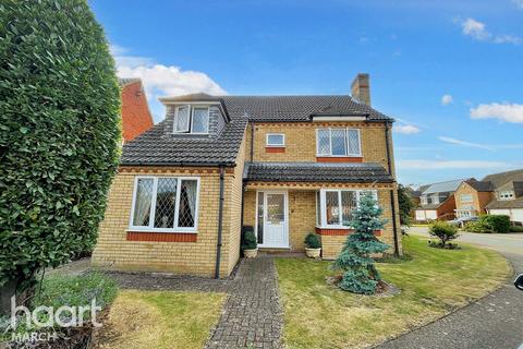 4 bedroom detached house for sale, Steeple View, March