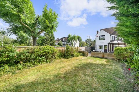 4 bedroom semi-detached house for sale, Whitehall Road, Chingford, E4