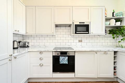 2 bedroom flat for sale, Regency Square, Brighton, BN1