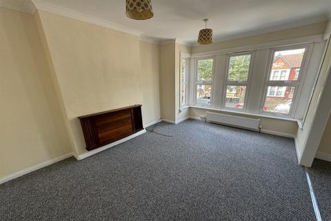 2 bedroom property to rent, 2 bedroom property in Westcliff on Sea