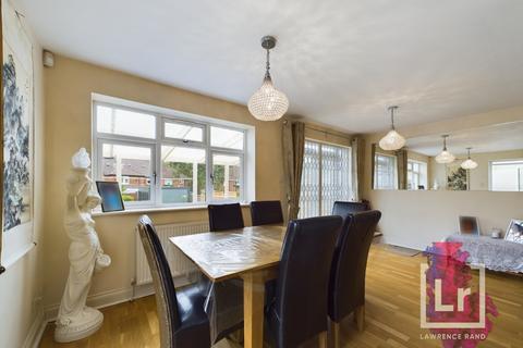 3 bedroom bungalow for sale, Gerrard Gardens, Pinner, Middlesex, HA5