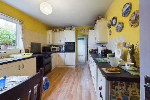 4 bedroom detached bungalow for sale, Howards Hill, Cromer