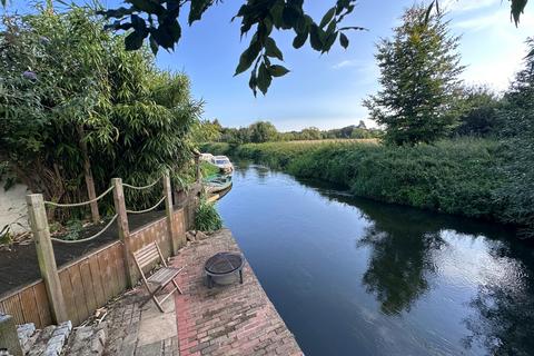 3 bedroom semi-detached house for sale, WOKING