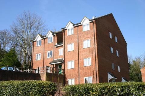 1 bedroom apartment to rent, Sarum Close, Salisbury SP2