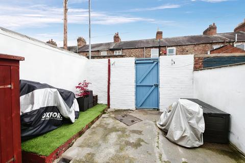 2 bedroom terraced house for sale, Baker Street, York