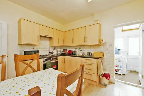 2 bedroom terraced house for sale, Baker Street, York