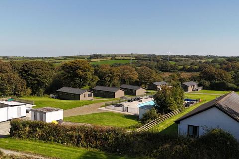 3 bedroom lodge for sale, Otterham Cornwall