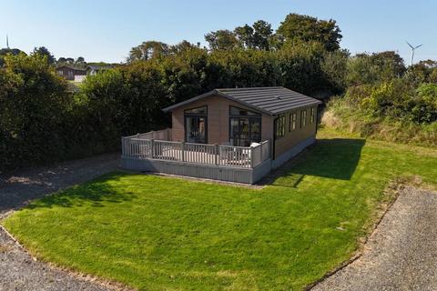 3 bedroom lodge for sale, Otterham Cornwall