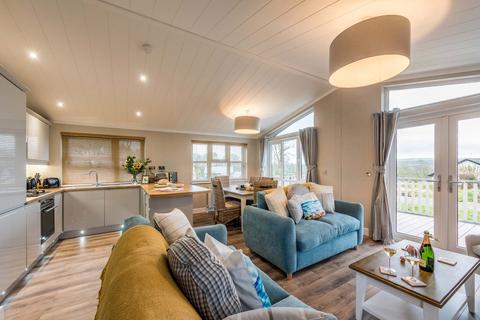 3 bedroom lodge for sale, Otterham Cornwall