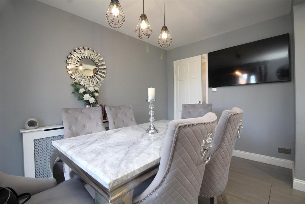 Dining area.JPG