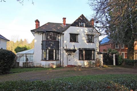 Taronga How Lane, Chipstead, Coulsdon, CR5 3LN