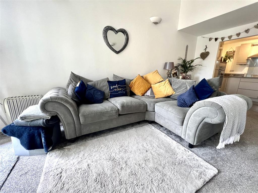 Sofa.jpg