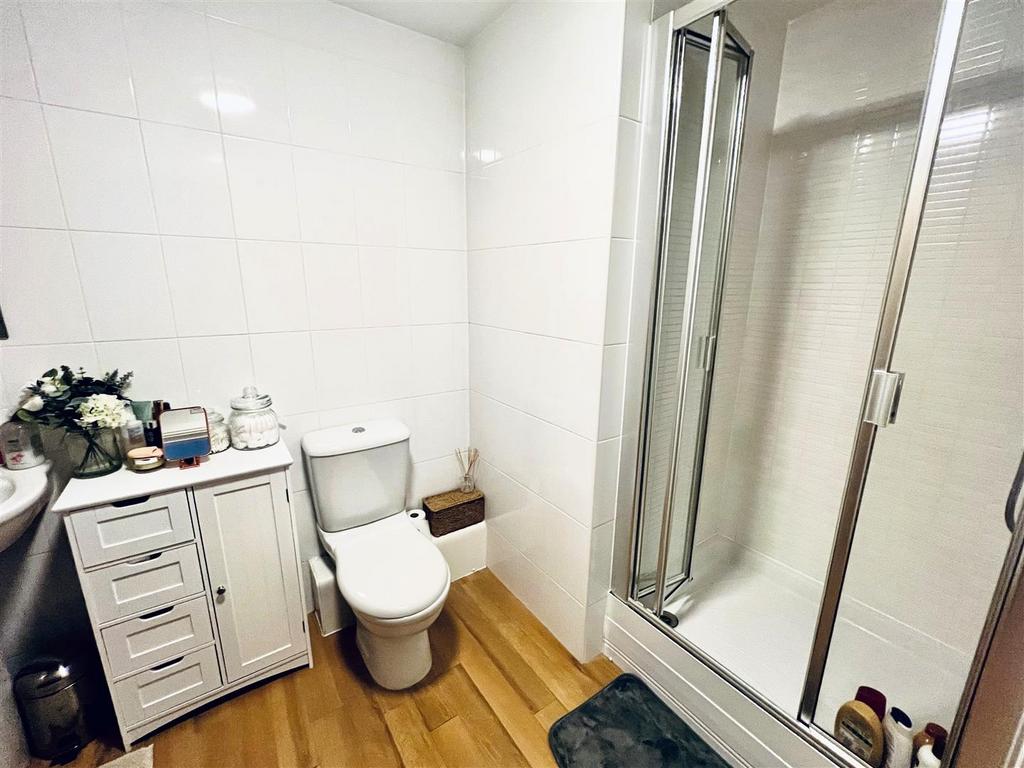 Ensuite.jpg